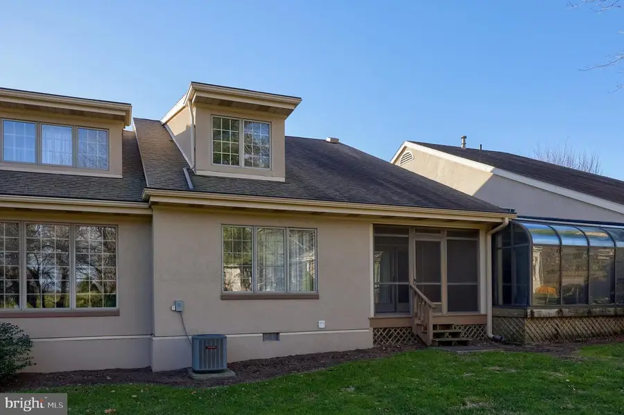 211 Willow Valley Dr, Lancaster, PA 17602 - #2