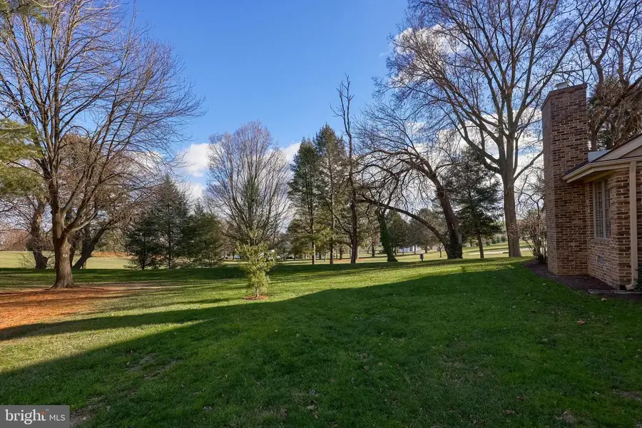 211 Willow Valley Dr, Lancaster, PA 17602 - #3