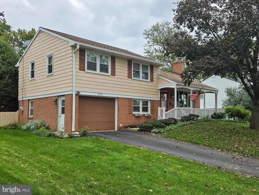 1975 Larch Ave, East Petersburg, PA 17520 - Image #2