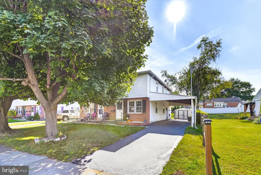 306 E Cherry St, Elizabethtown, PA 17022 - Image #2