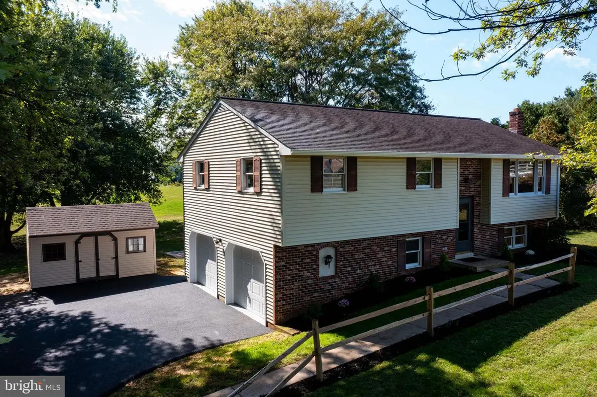2891 Newport Rd, Manheim, PA 17545 - Image #1
