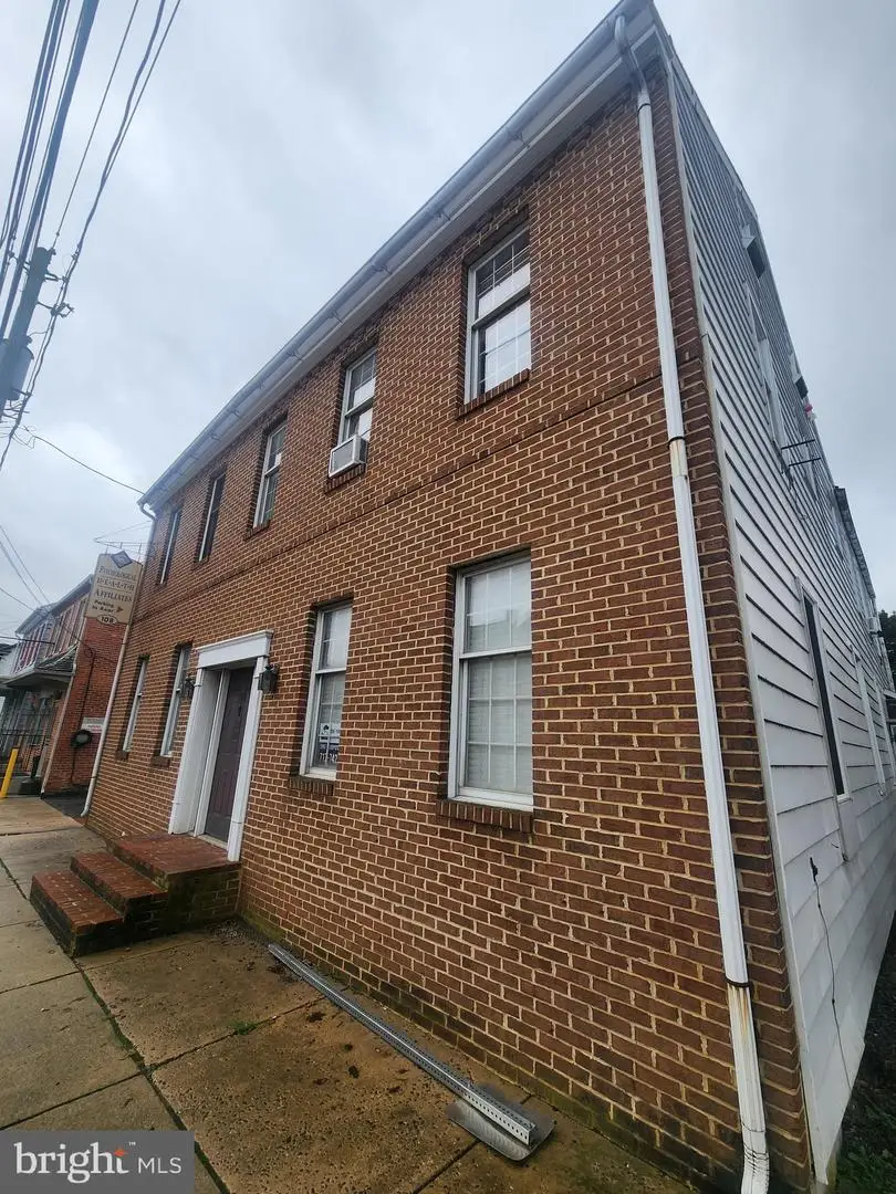 108-110 S Main St, Manheim, PA 17545 - Image #1