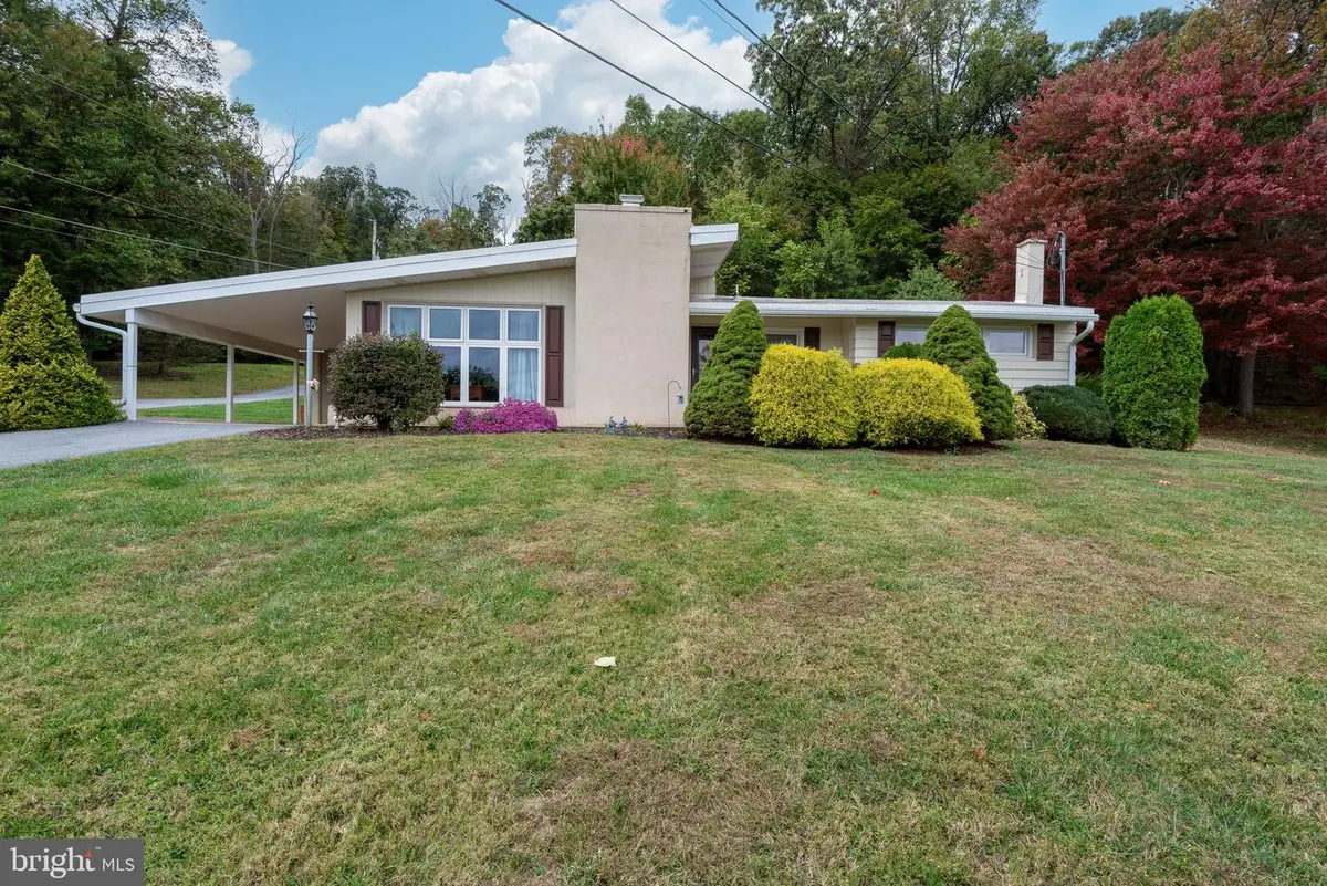 54 Chestnut St, Adamstown, PA 19501 - Image #1