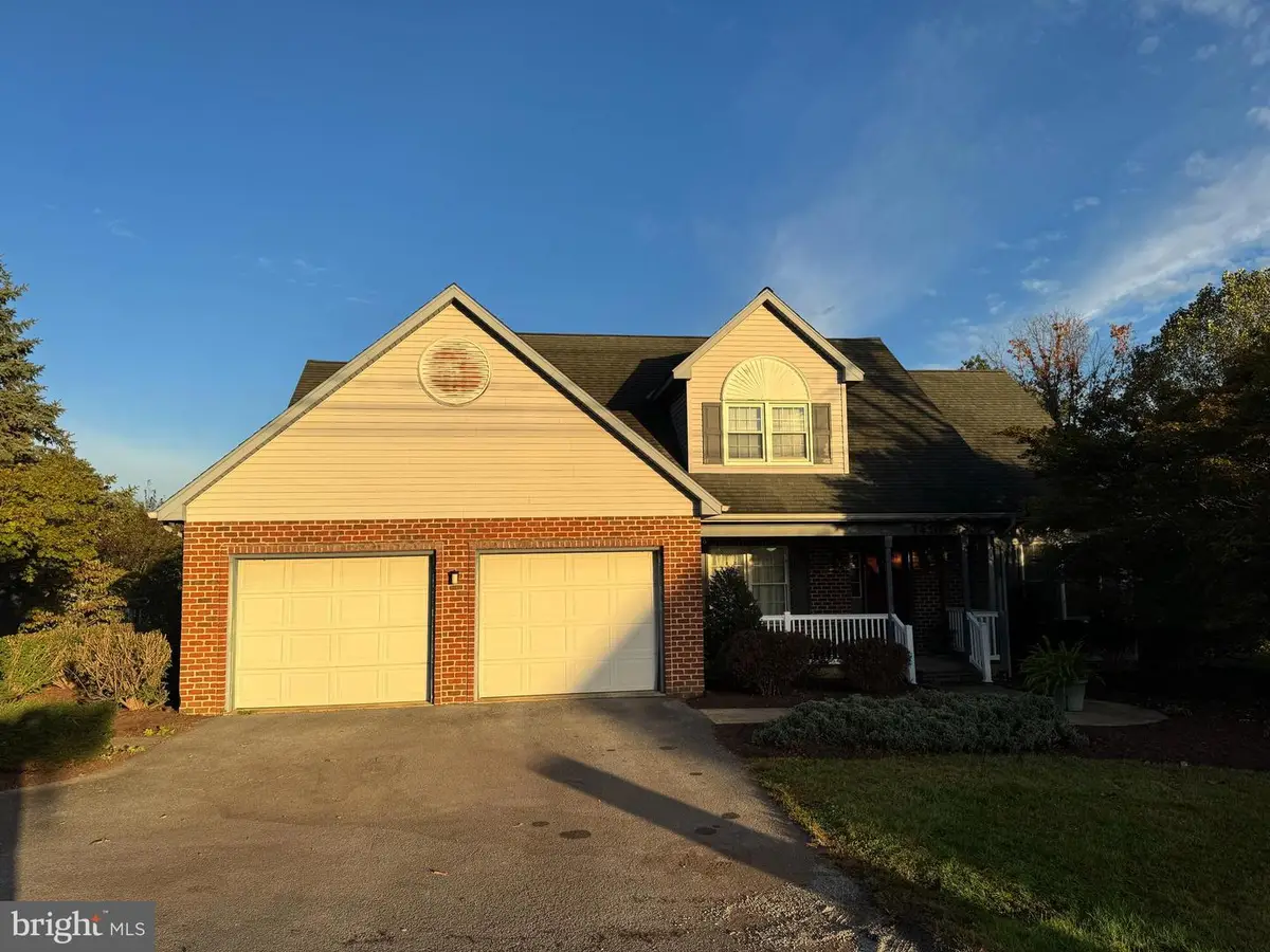 1430 N Penryn Rd, Manheim, PA 17545 - Image #1