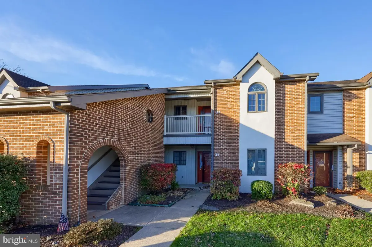 33 Black Oak Dr, Lancaster, PA 17602 - Image #1