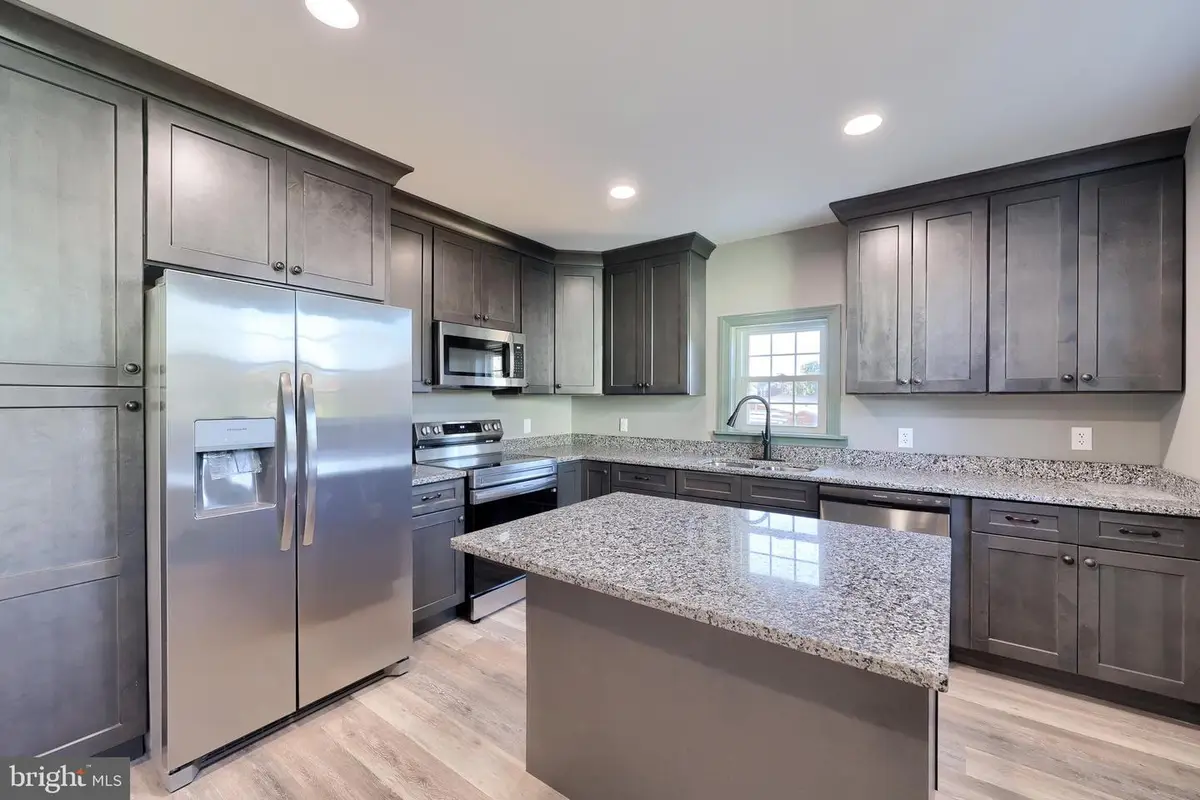 170 S 5th St, Columbia, PA 17512 - Image #1