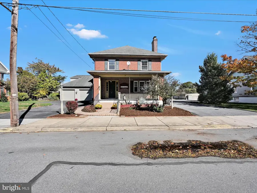 55 S Grant St, Manheim, PA 17545 - Image #3
