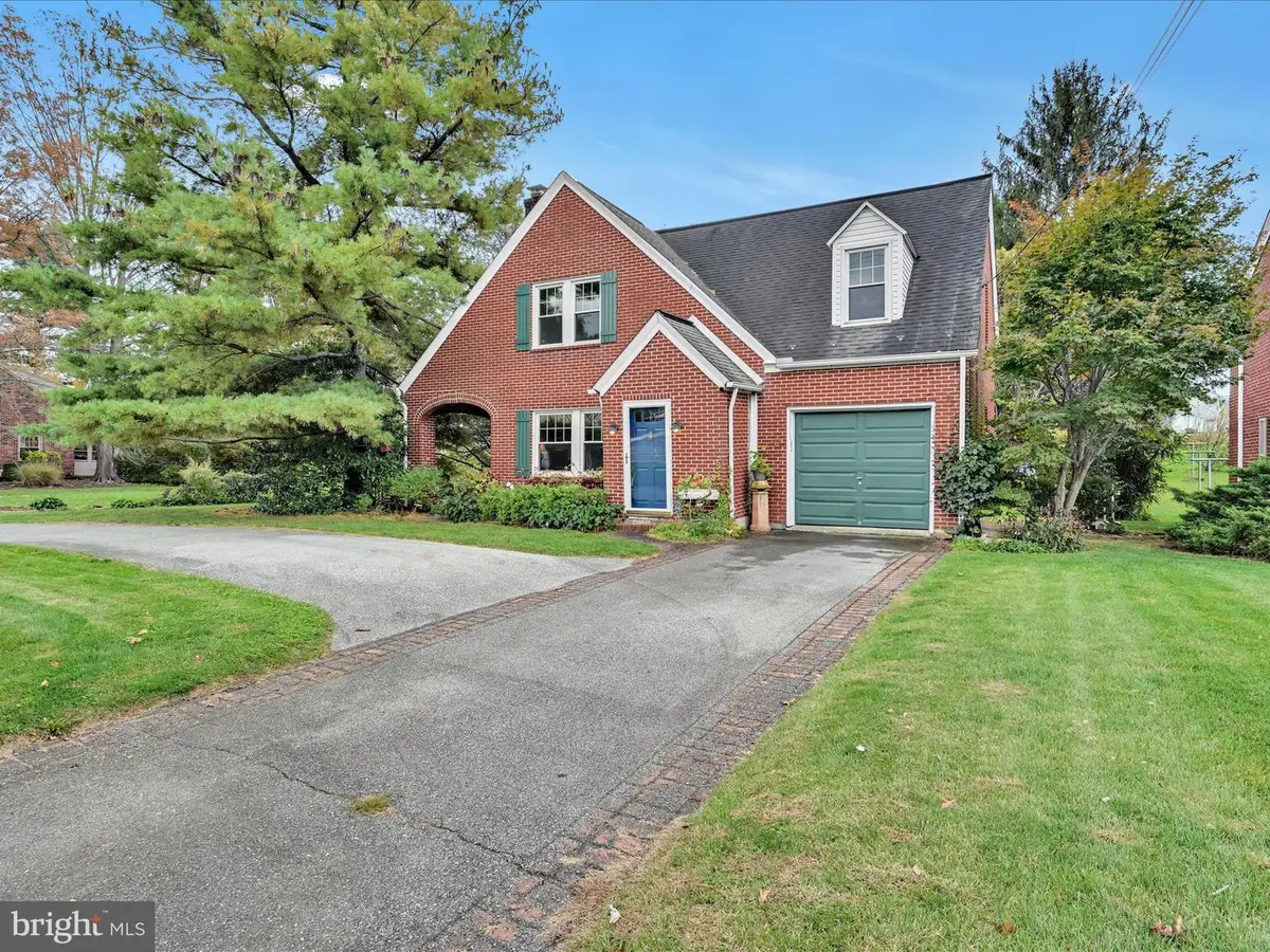 816 E Main St, Mount Joy, PA 17552 - Image #1