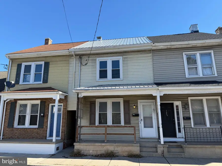 125 S Main St, Manheim, PA 17545 - Image #2