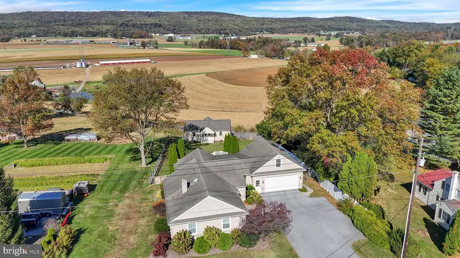 1524 Newport Rd, Manheim, PA 17545 - Image #3