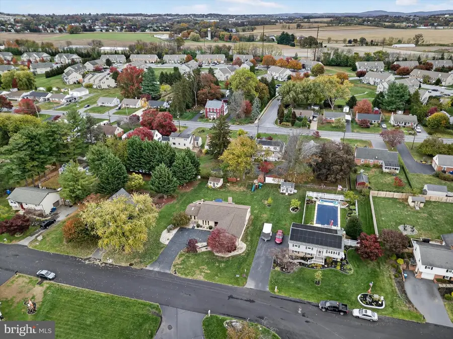 1832 Rhoda Ave, Mount Joy, PA 17552 - Image #2