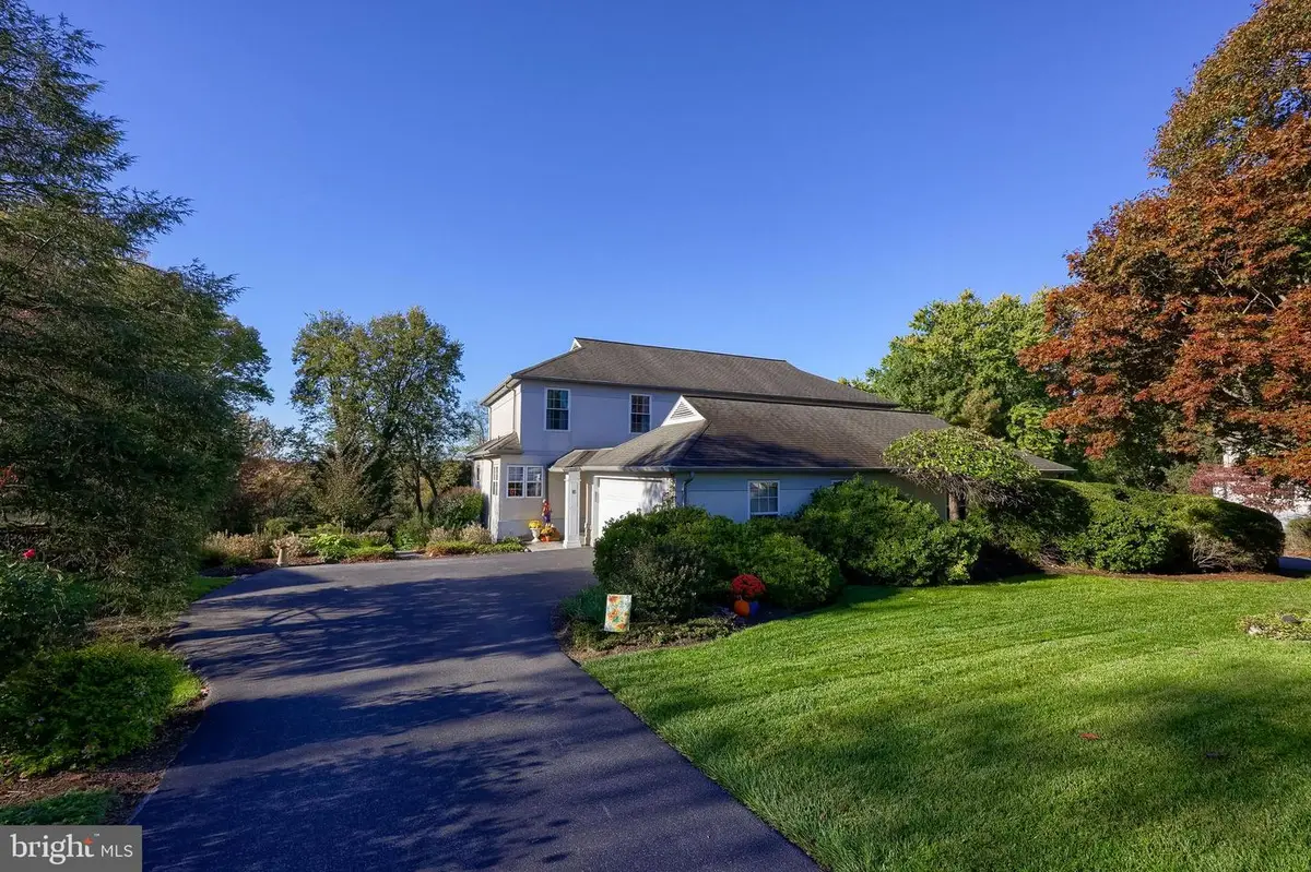 18 Laurelgate Pl, Millersville, PA 17551 - Image #1