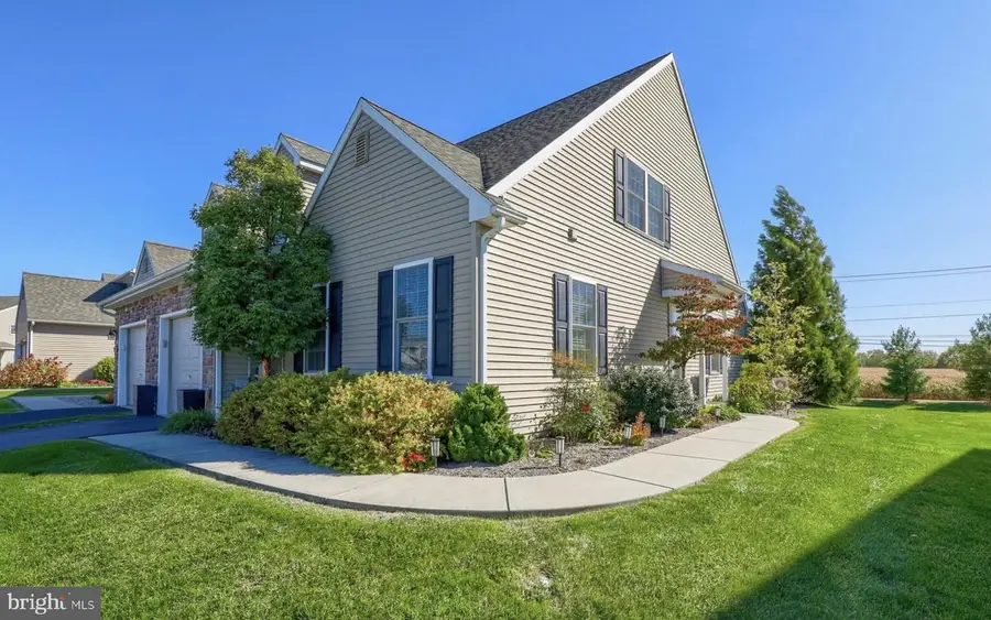 587 Farmview Ln, Mount Joy, PA 17552 - Image #3