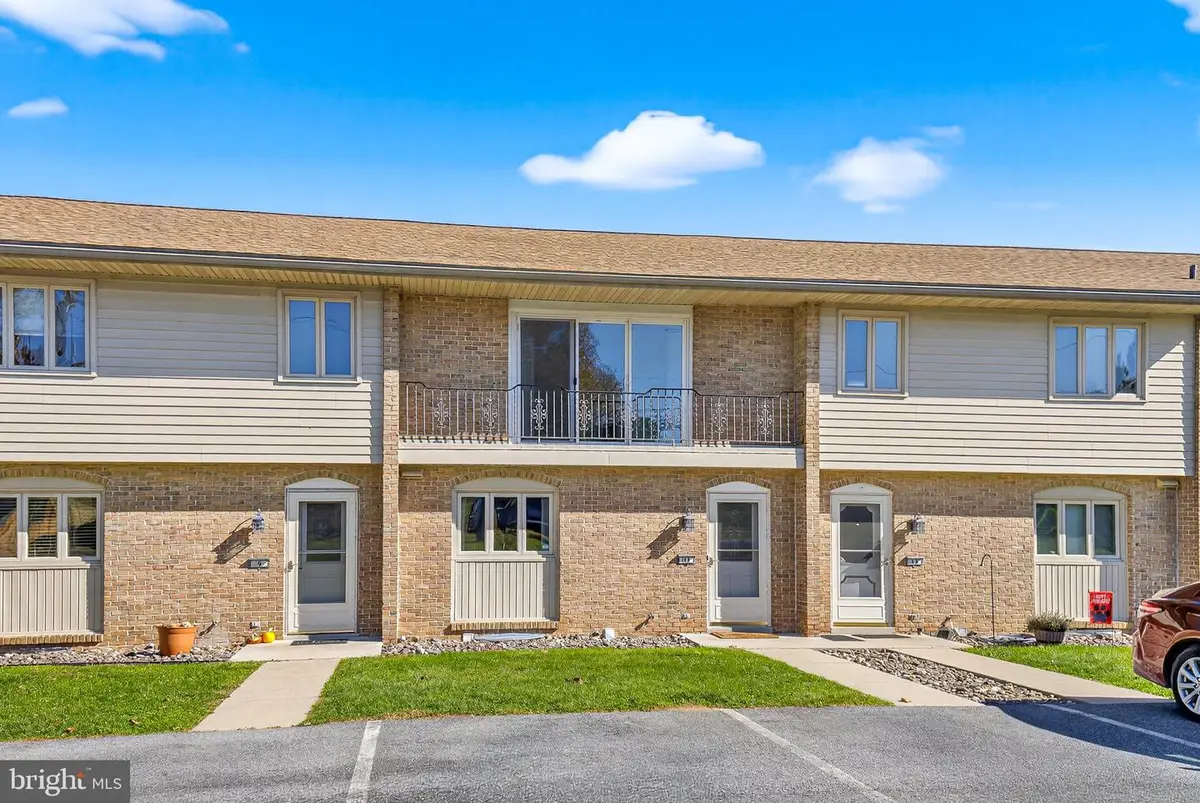 11 Fulton St, Akron, PA 17501 - Image #1