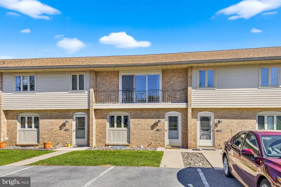 11 Fulton St, Akron, PA 17501 - Image #2