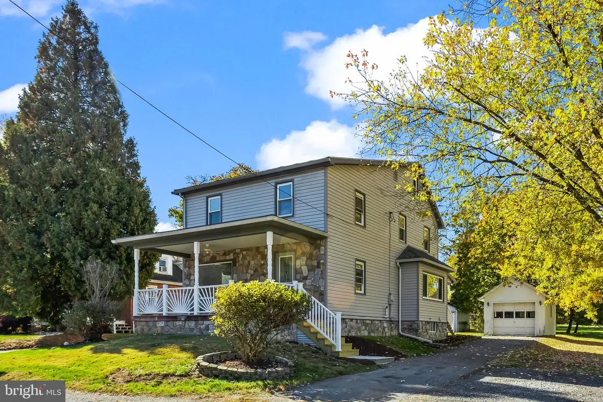 301 Decatur St, Elizabethtown, PA 17022 - Image #1