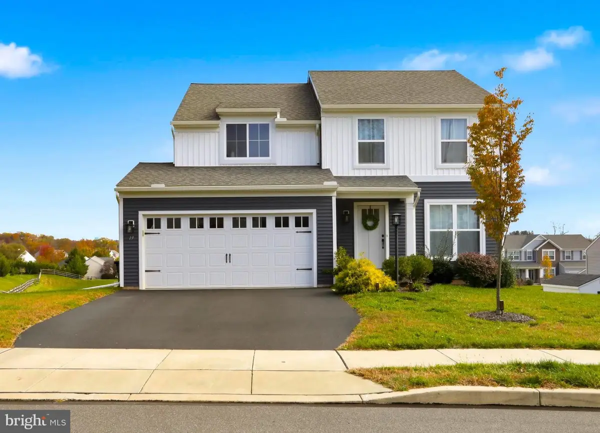 19 Heatherwood Ln, Denver, PA 17517 - Image #1