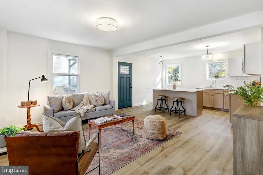 109 S Clay St, Marietta, PA 17547 - Image #2