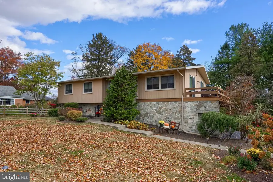 310 Bluff View Dr, Lancaster, PA 17601 - Image #3