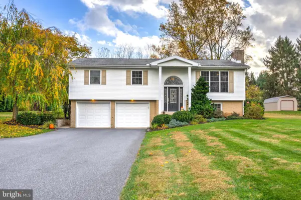 2771 Camp Rd, MANHEIM, PA 17545