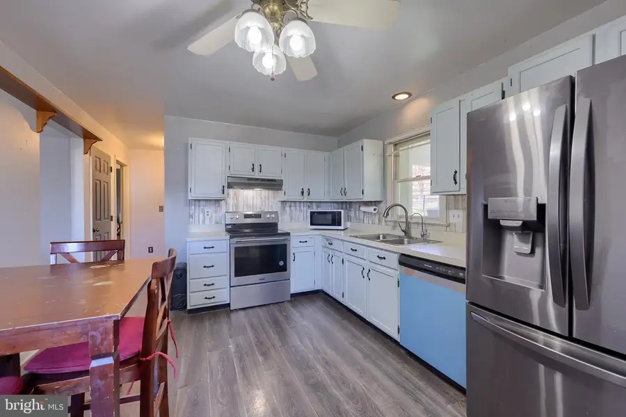 520 Pitney Rd, Columbia, PA 17512 - Image #2