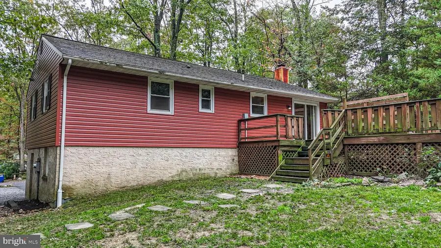 5235 Honeysuckle Ln, New Holland, PA 17557 - Image #2