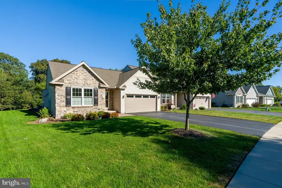 5179 Oak Leaf Dr, Mount Joy, PA 17552 - Image #3