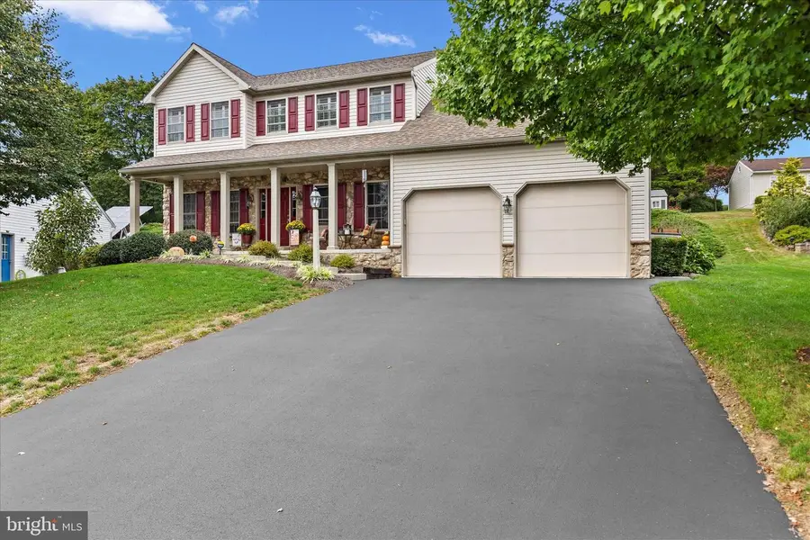 130 Julia Ln, Manheim, PA 17545 - Image #2