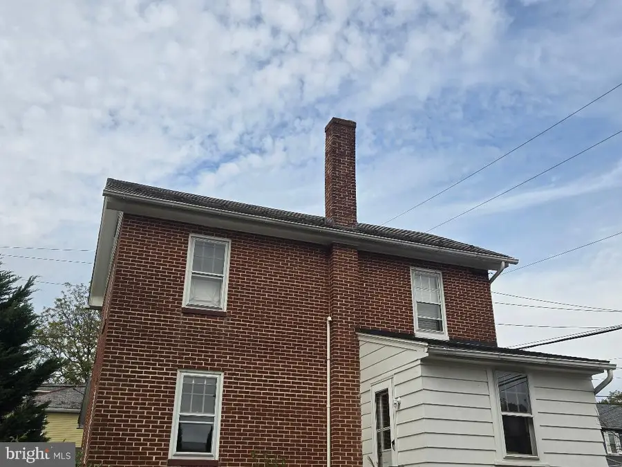 201 S Barbara St, Mount Joy, PA 17552 - Image #2