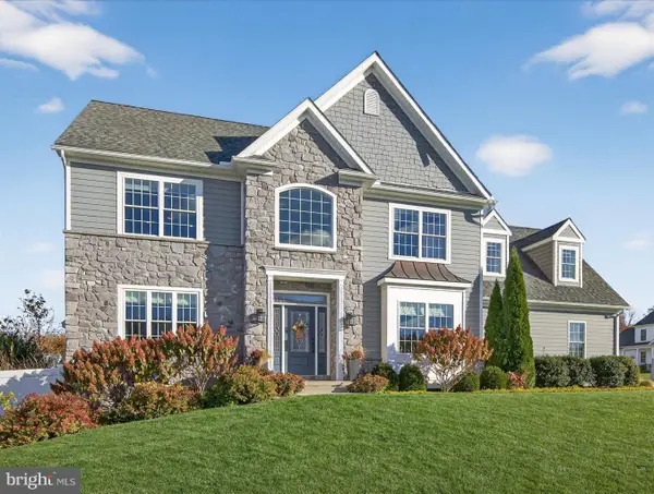 311 Ecker Dr, LITITZ, PA 17543