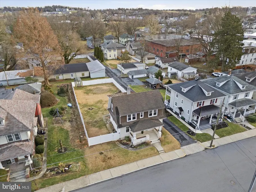 125 E Ferdinand St, Manheim, PA 17545 - Image #3