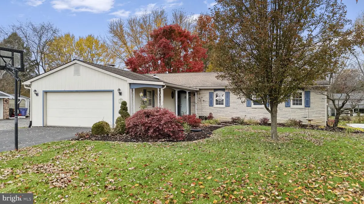 46 Green Acre Rd, Lititz, PA 17543 - Image #1