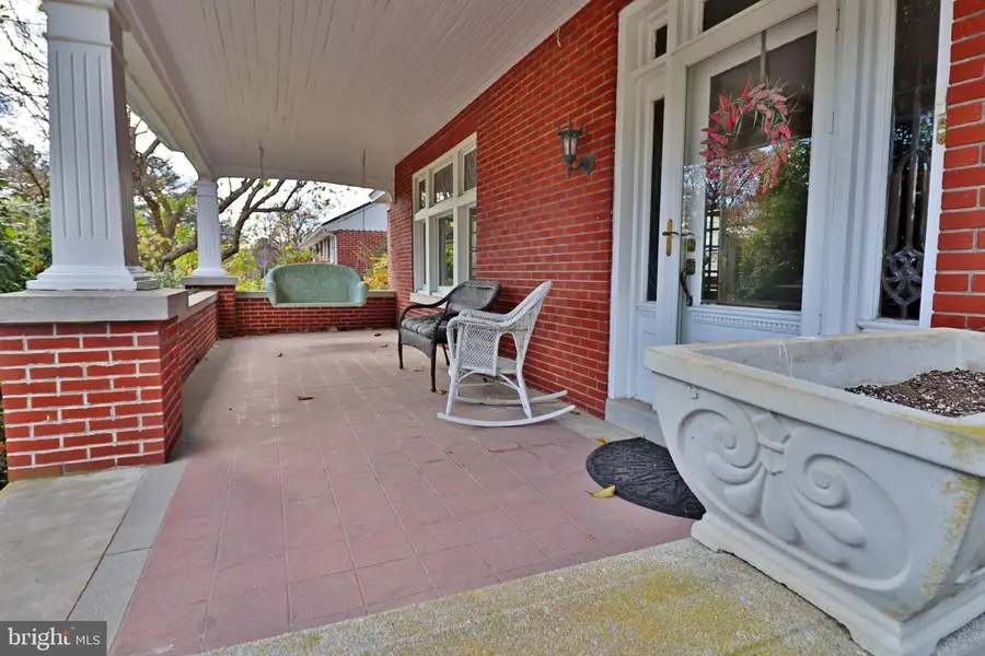 320 S 9th St, Akron, PA 17501 - Image #2