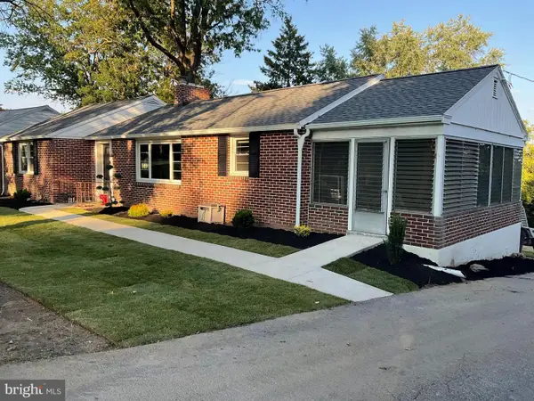 56 Peacock Dr, LANCASTER, PA 17601