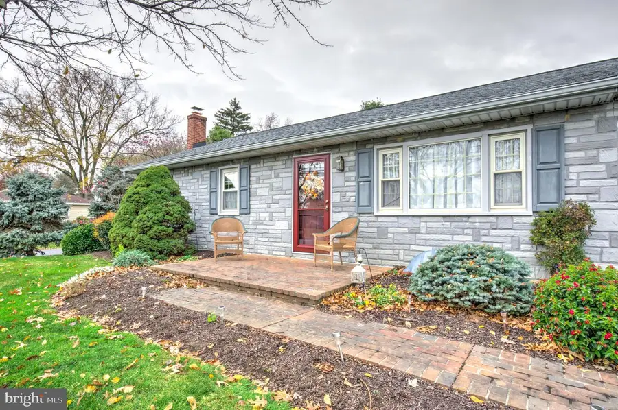 753 Walnut St, New Holland, PA 17557 - Image #3