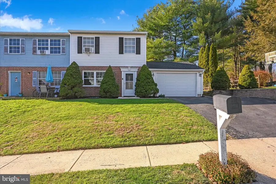 1053 Williamsburg Rd, Lancaster, PA 17603 - Image #2