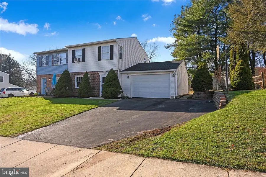 1053 Williamsburg Rd, Lancaster, PA 17603 - Image #3