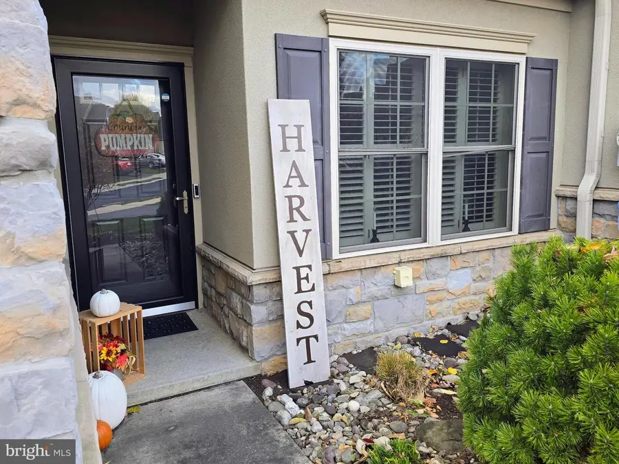 1227 Cantebury Dr, Mount Joy, PA 17552 - Image #3