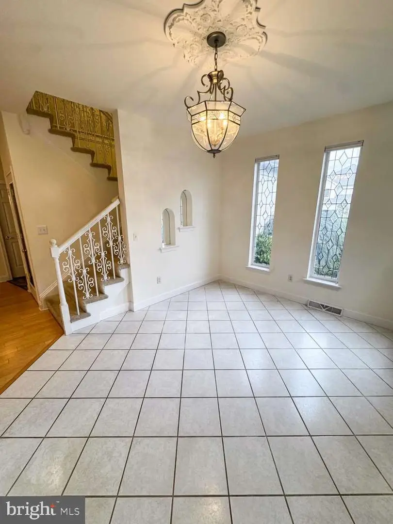 701 Woodfield Dr, Lititz, PA 17543 - Image #3