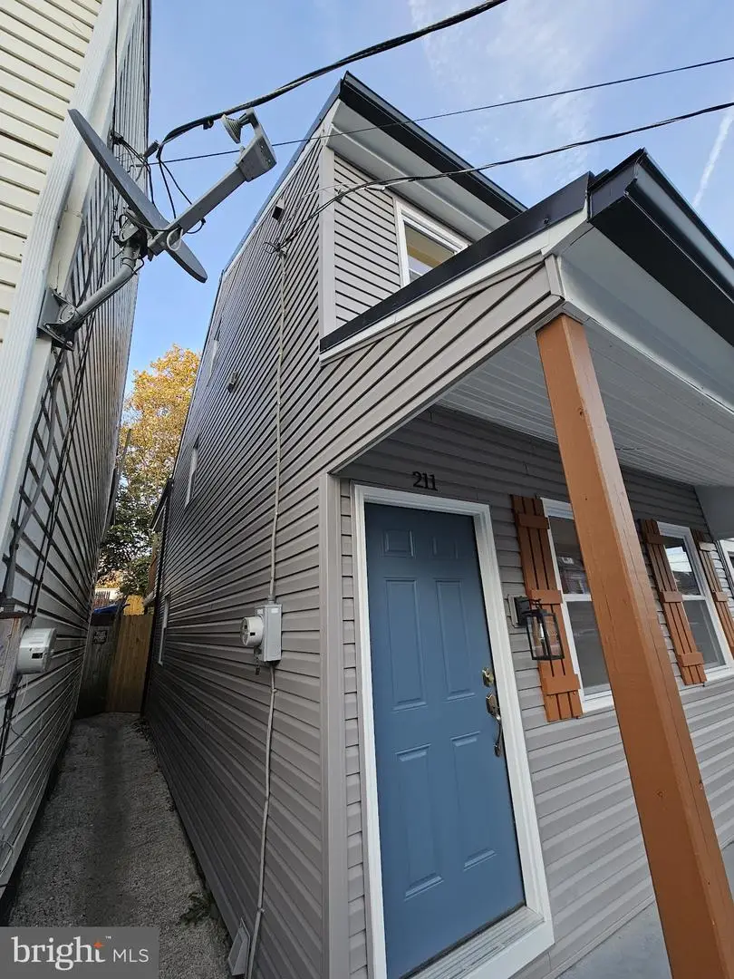 211 S 2nd St, Columbia, PA 17512 - Image #2