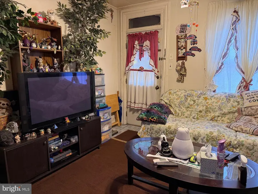 26 W Strawberry St, Lancaster, PA 17603 - Image #2