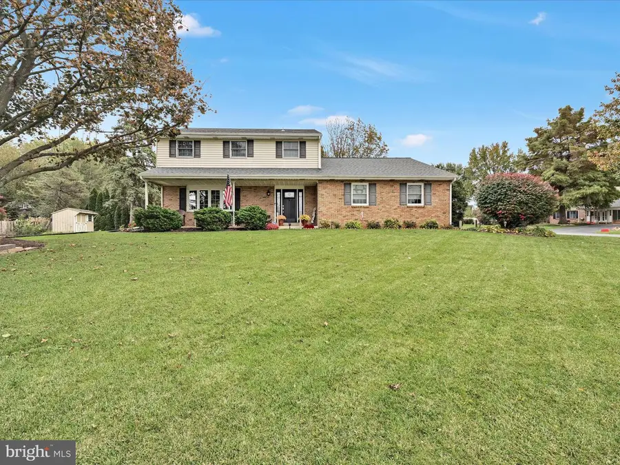 618 W 3rd Ave, Lititz, PA 17543 - Image #3