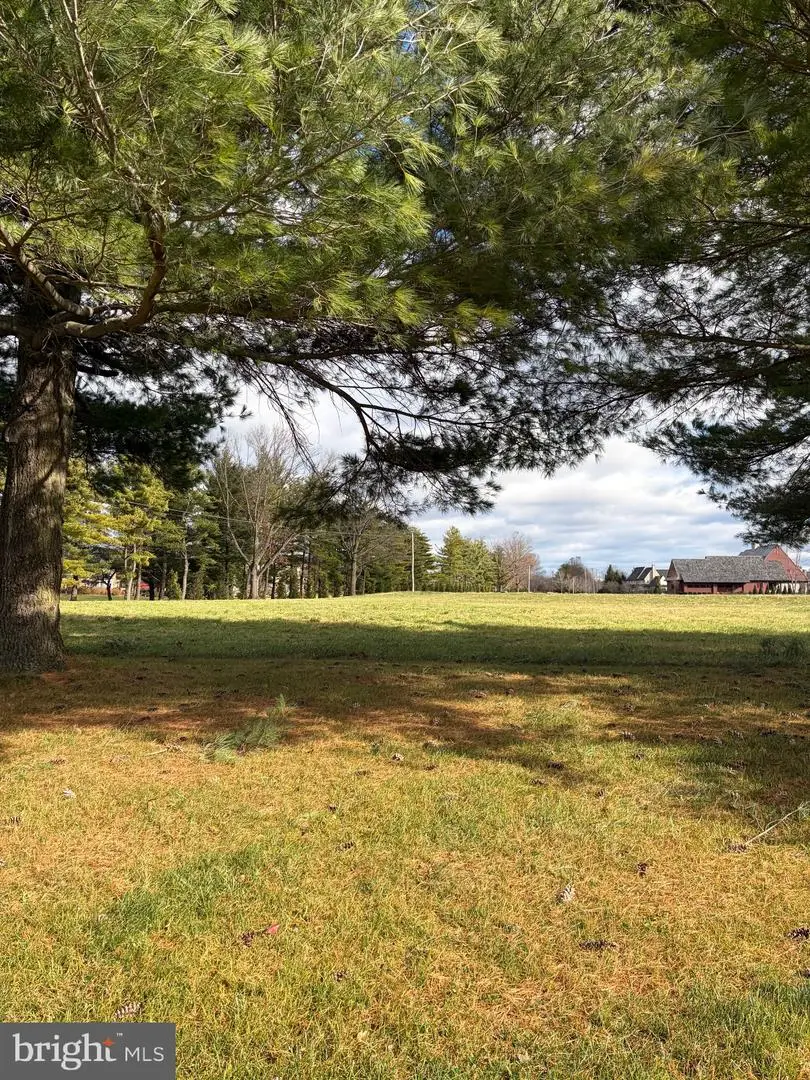 #48 Meadowbreeze Ln, Lititz, PA 17543 - Image #1