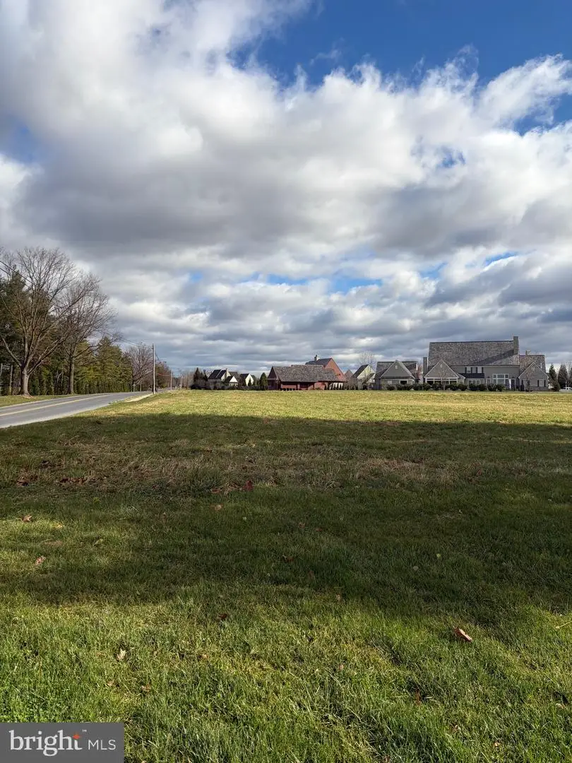 #48 Meadowbreeze Ln, Lititz, PA 17543 - Image #3