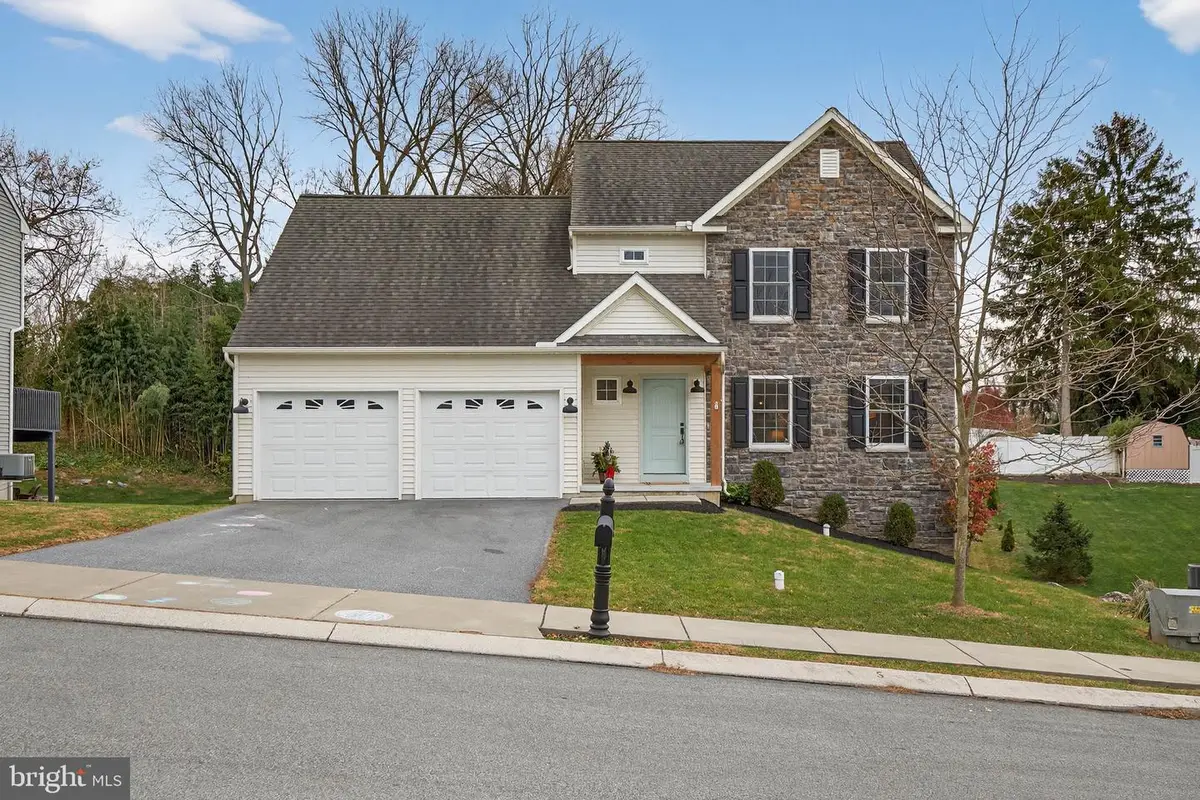 6 Woodlyn Ct, Lancaster, PA 17603 - Image #1