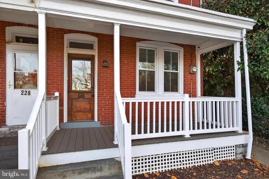226 E Lemon St, Lancaster, PA 17602 - Image #2