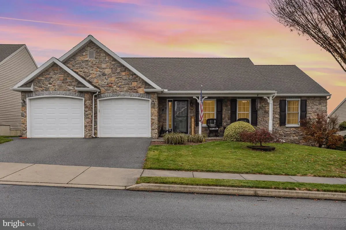 714 Heather Rdg, Manheim, PA 17545 - Image #1