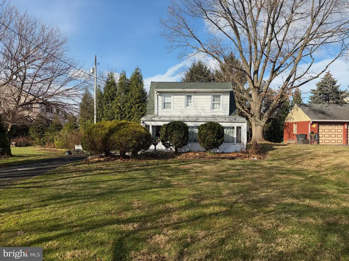 245 S Reading Rd, Ephrata, PA 17522 - Image #1