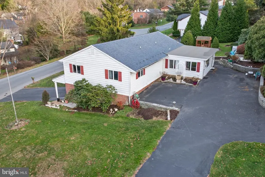 2210 Berkshire Rd, Lancaster, PA 17603 - Image #3