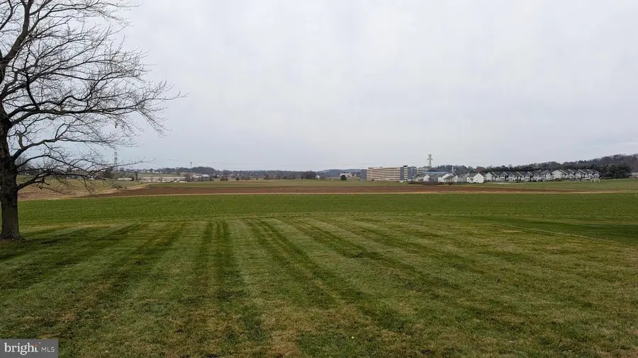 70 Hellers Church Rd, Leola, PA 17540 - Image #3